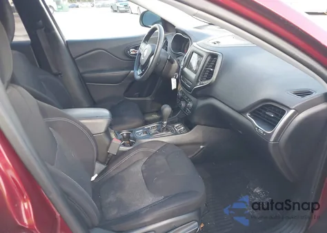 2019 Jeep Cherokee Latitude Fwd из США, поврежденный, VIN 1C4PJLCB8KD145017